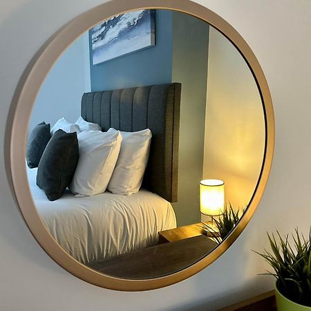 Hyde Brewery House - 2 Bedroom House With Parking Вінчестер Екстер'єр фото