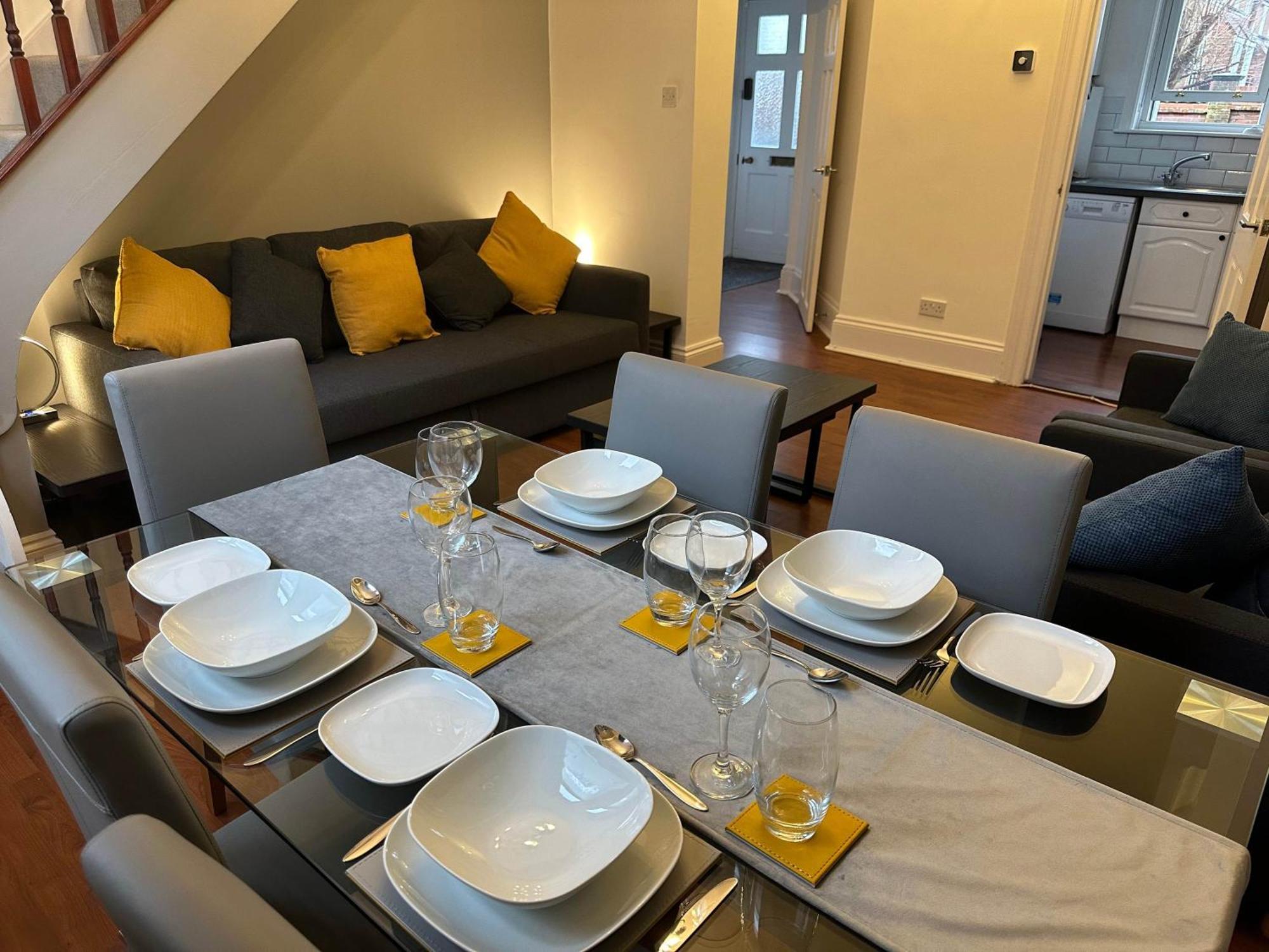 Hyde Brewery House - 2 Bedroom House With Parking Вінчестер Екстер'єр фото